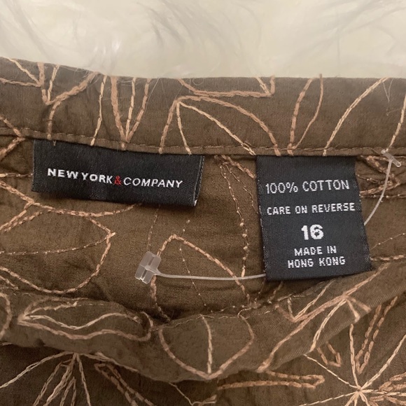 New York and Company Skirt - Picture 3 of 3